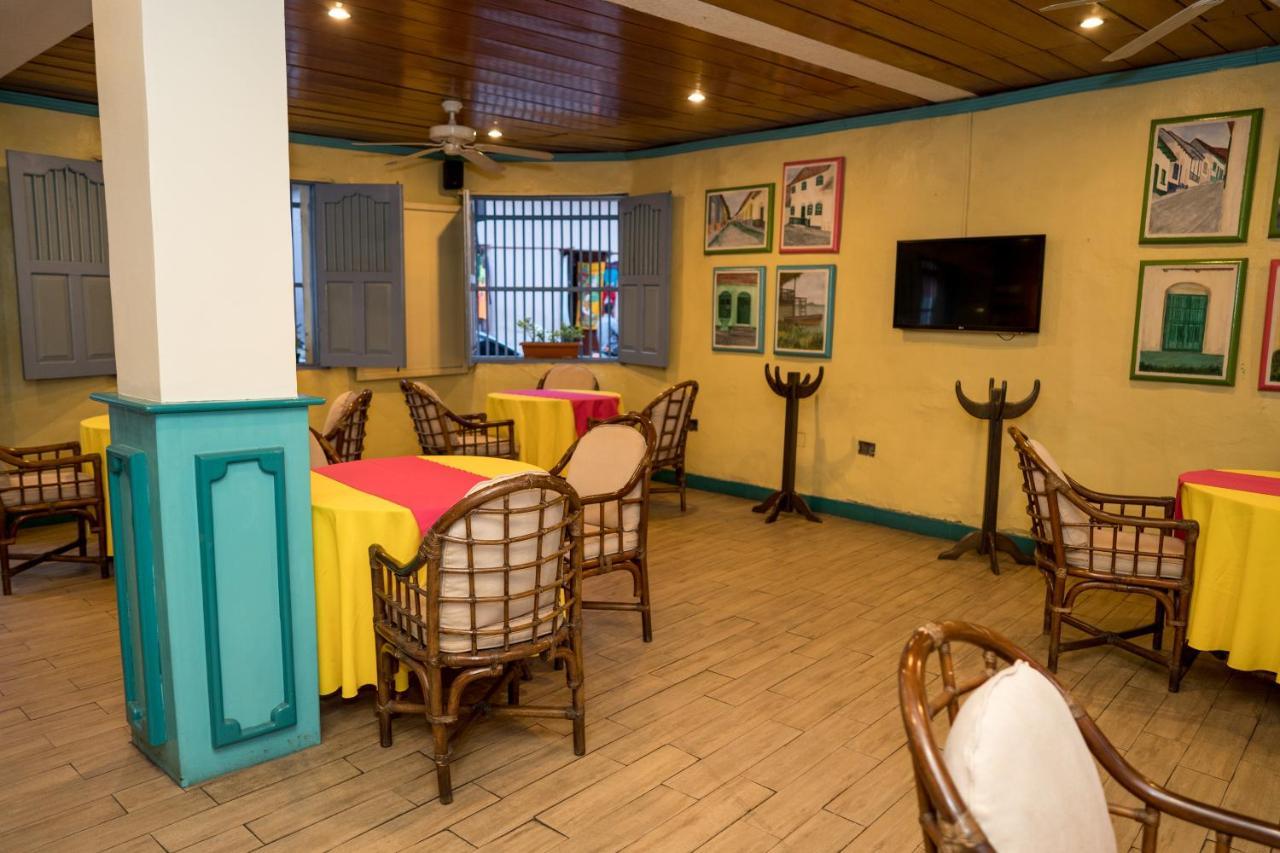 Hotel Casona De La Isla Flores Kültér fotó