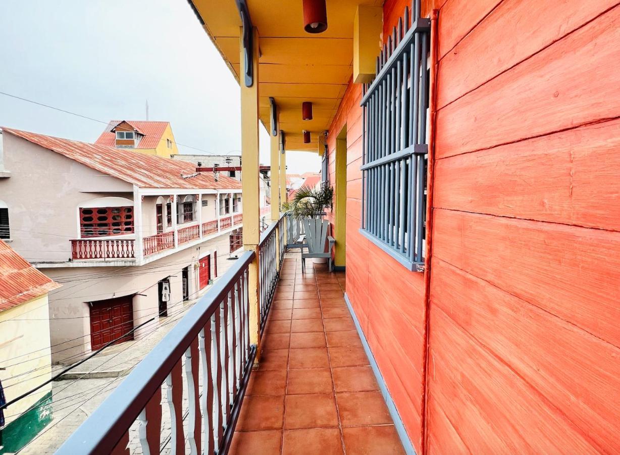 Hotel Casona De La Isla Flores Kültér fotó