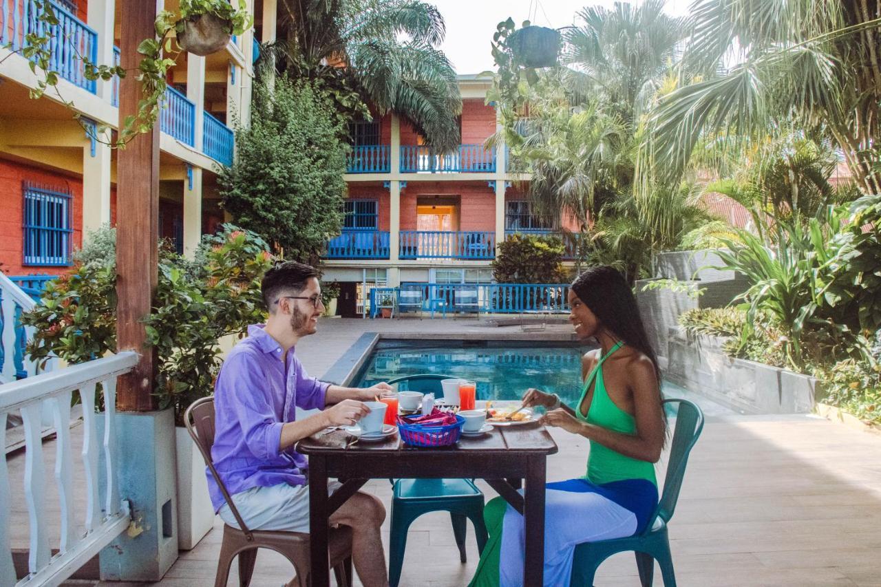 Hotel Casona De La Isla Flores Kültér fotó