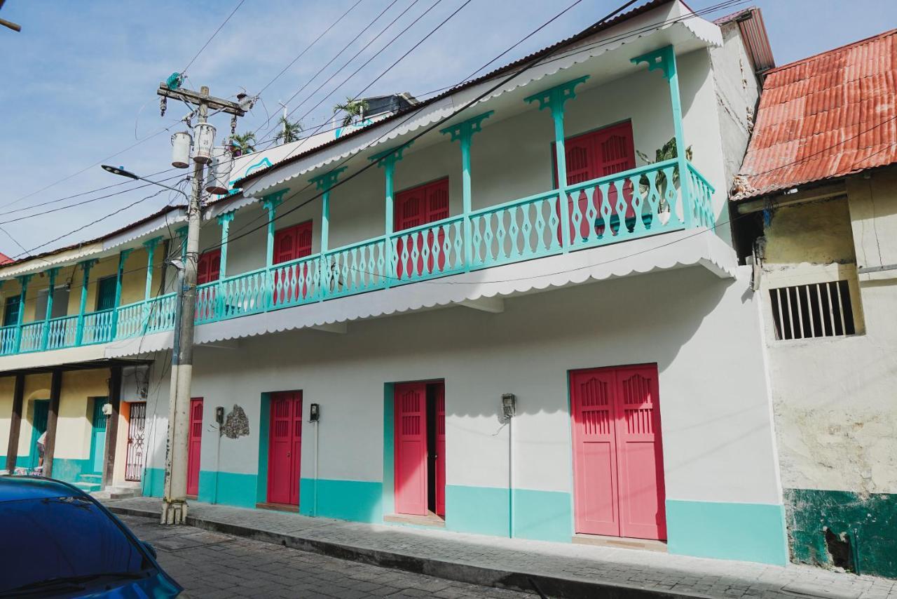 Hotel Casona De La Isla Flores Kültér fotó